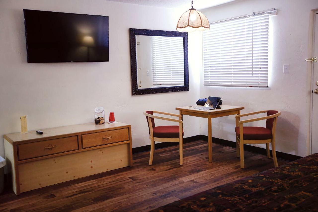 Spanish Trails Inn Дуранго Екстериор снимка