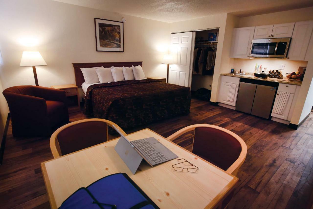Spanish Trails Inn Дуранго Екстериор снимка